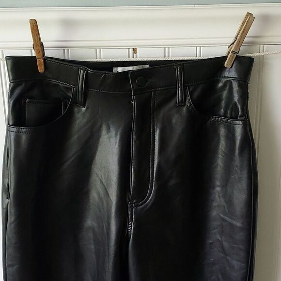 Abercrombie & Fitch Ankle Straight Ultra High Rise Vegan Leather Black Pants New - Picture 3 of 13